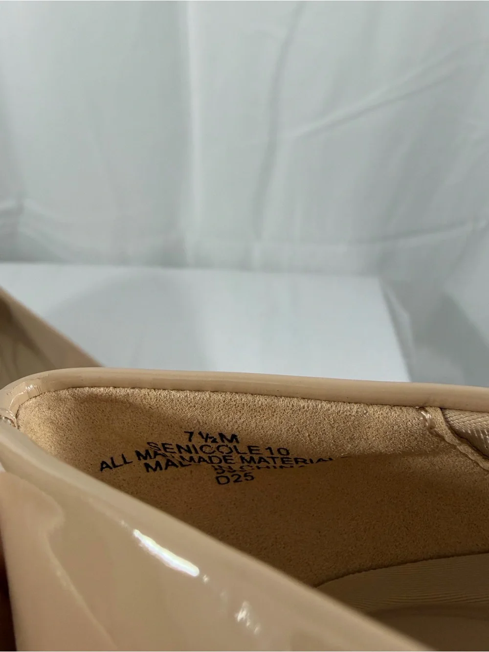 NWT Easy Spirit Women’s Size 7.5 Nude Patent Block Heel Pumps